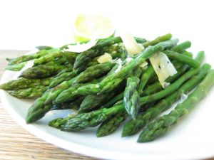 Steamed asparagus 