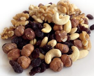 mixed nuts and dried fruit