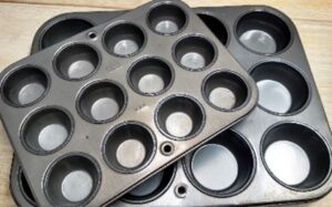 Muffin pans in different sizes, regular and mini.